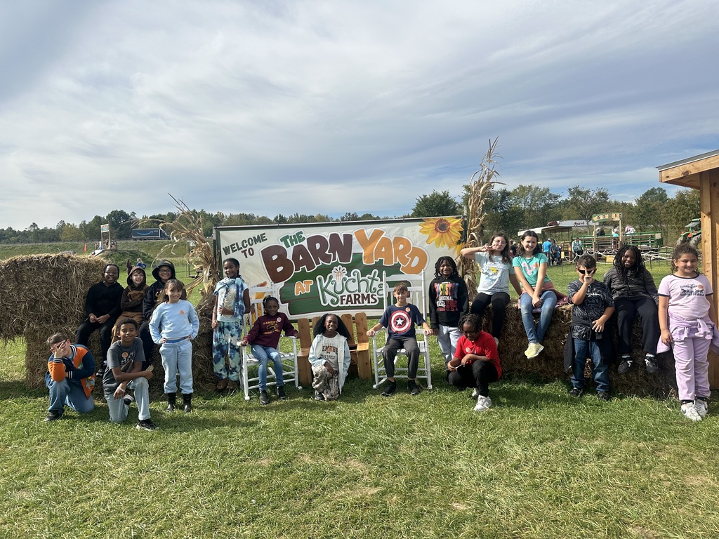 🍂🎃 Fall fun at Kutcha Farms!  Check out the great time our fourth graders had during their trip to Kutcha Farms!