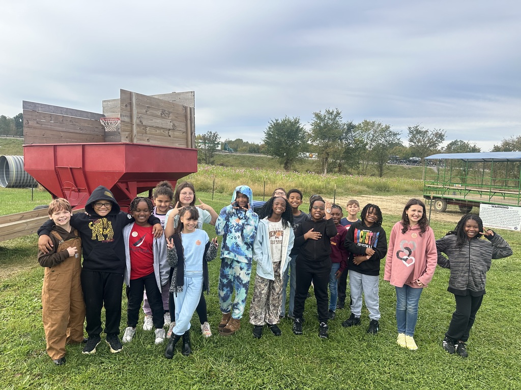 🍂🎃 Fall fun at Kutcha Farms!  Check out the great time our fourth graders had during their trip to Kutcha Farms!