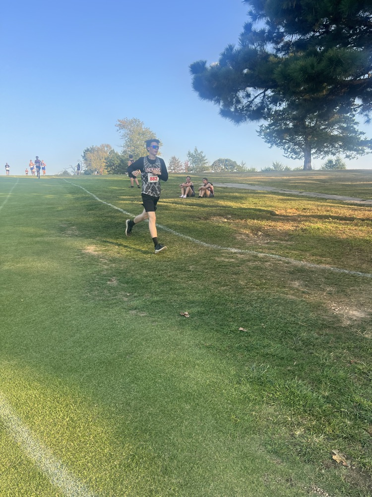 Cross Country Wildcats ran in Willow Springs tonight and had a great meet. This is a pretty tough course but we are super proud of all these athletes! Tyrone Merdian placed 7th in the Varsity Boys race with a time of 19:40. Way to go, Ty!🖤🧡