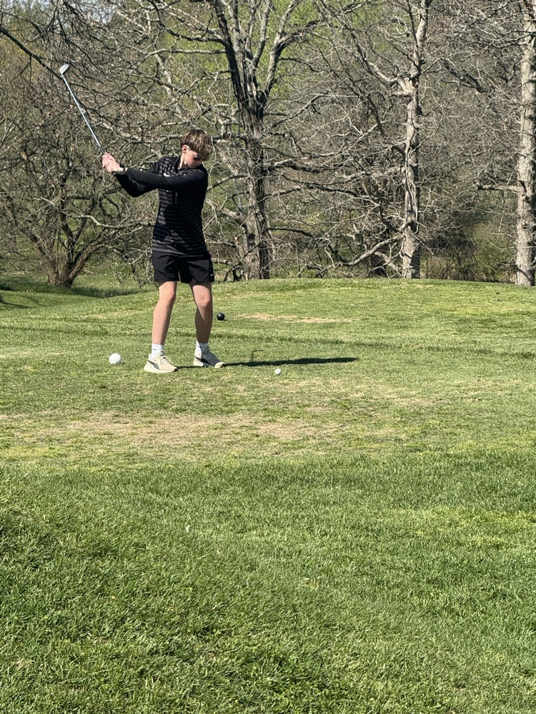 Layne aiming for the green 