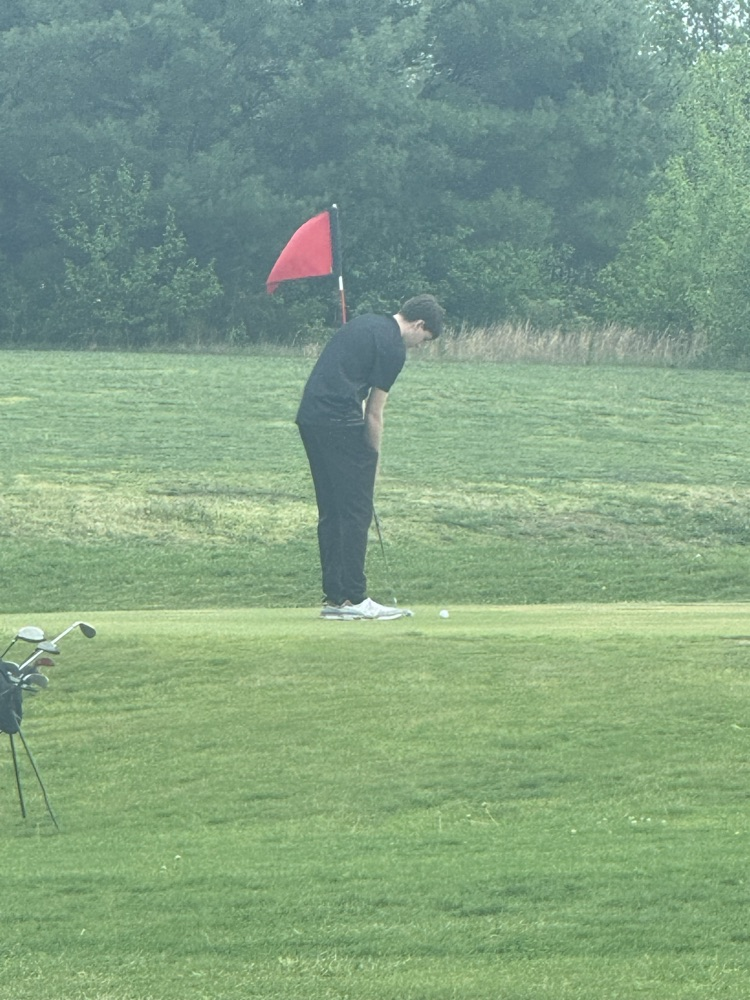 Will locked in on a putt attempt 