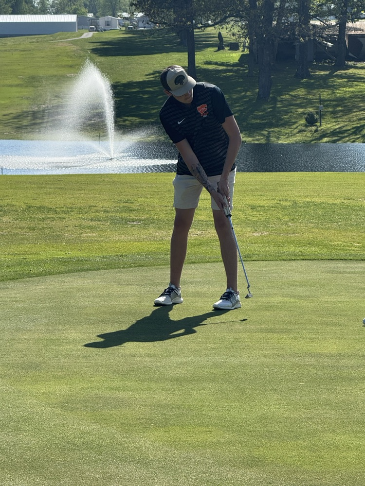 Kolten dialed in on putting  