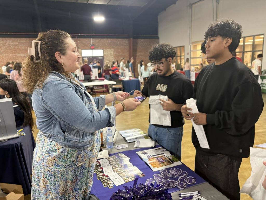 LCS students explore college options