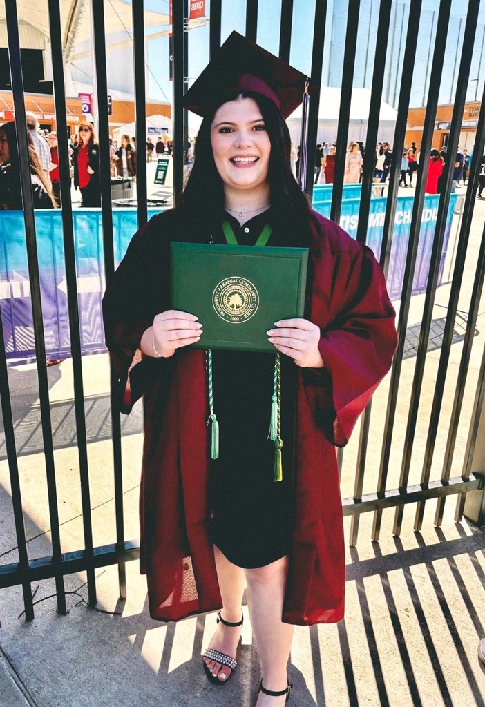 Huffaker Grad Pic 3