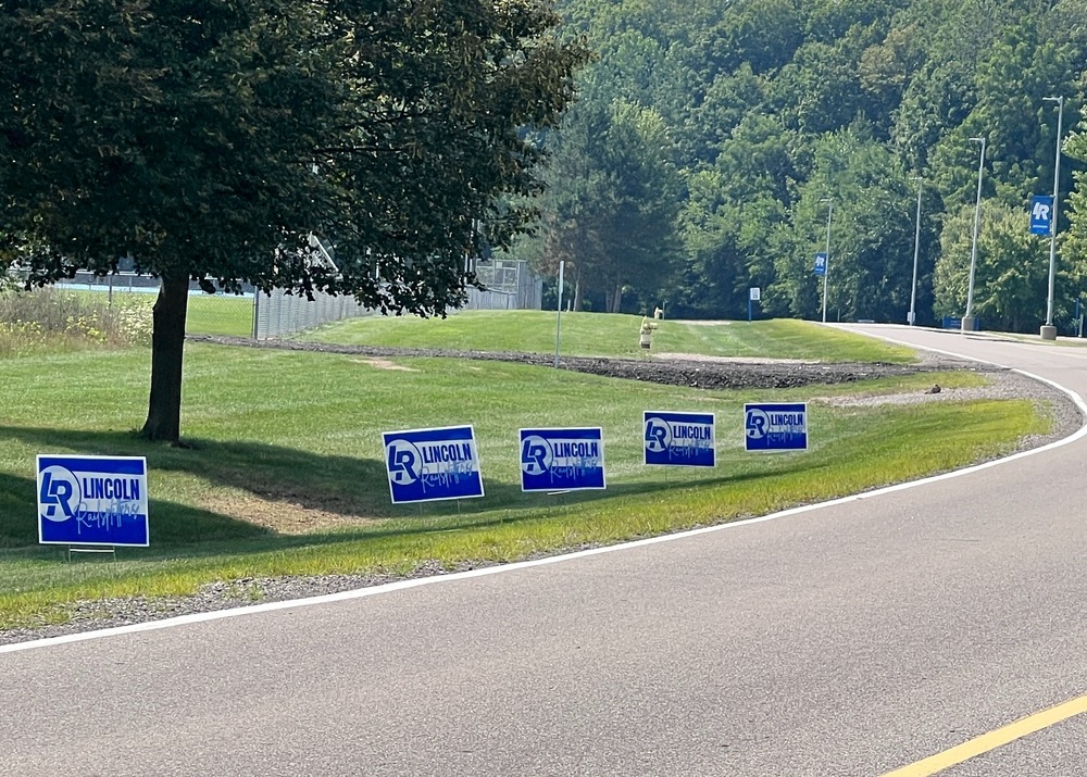 Lincoln Railplitter Yard Signs