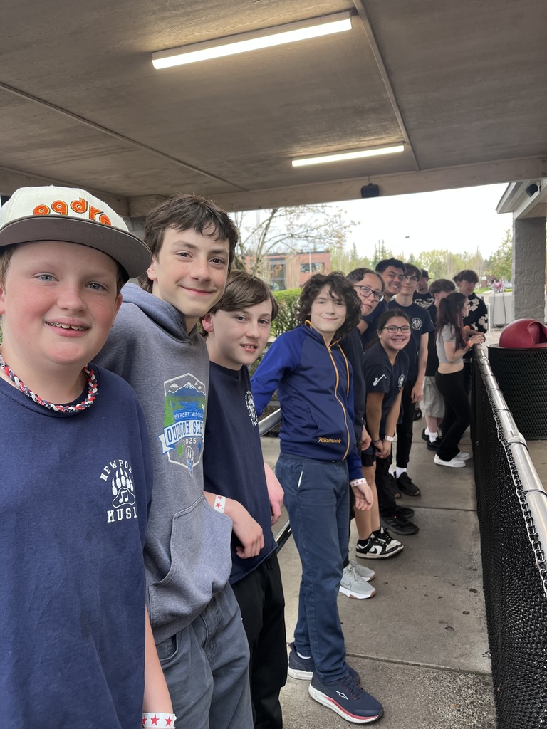 Students in line for Bullwinkle's