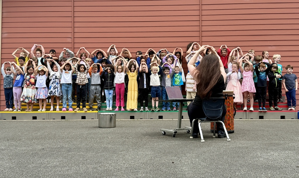 Group photo: 1st Grade Spring Concert
