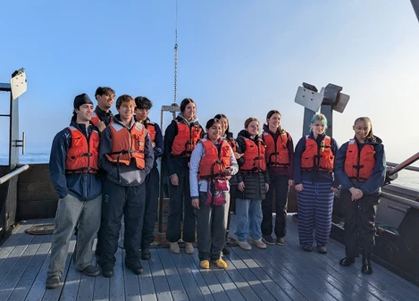 NHS IB Biology Students on the R/V Pacific Storm