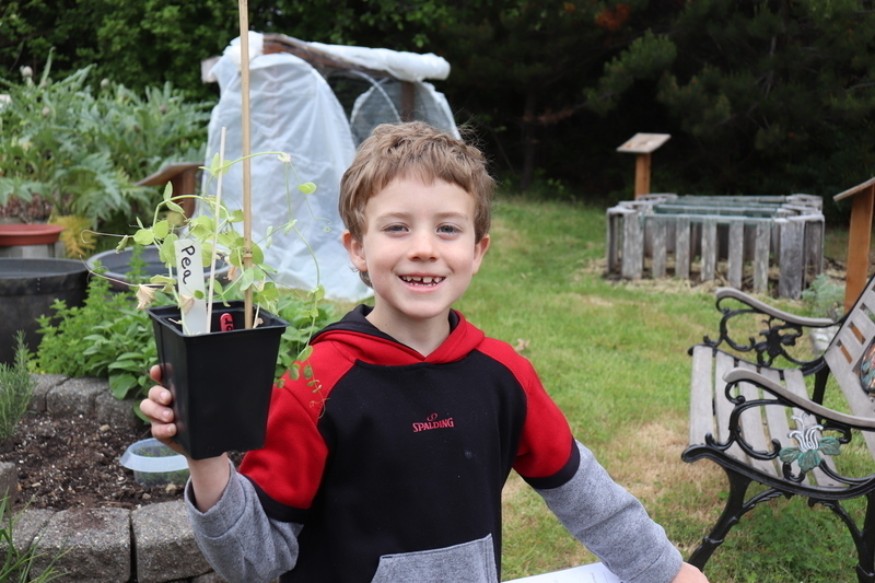 Oceanlake students during field trip to demonstration garden
