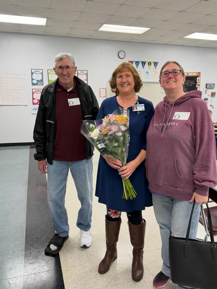 Michelle Harris Classified Staff of the Year with her family