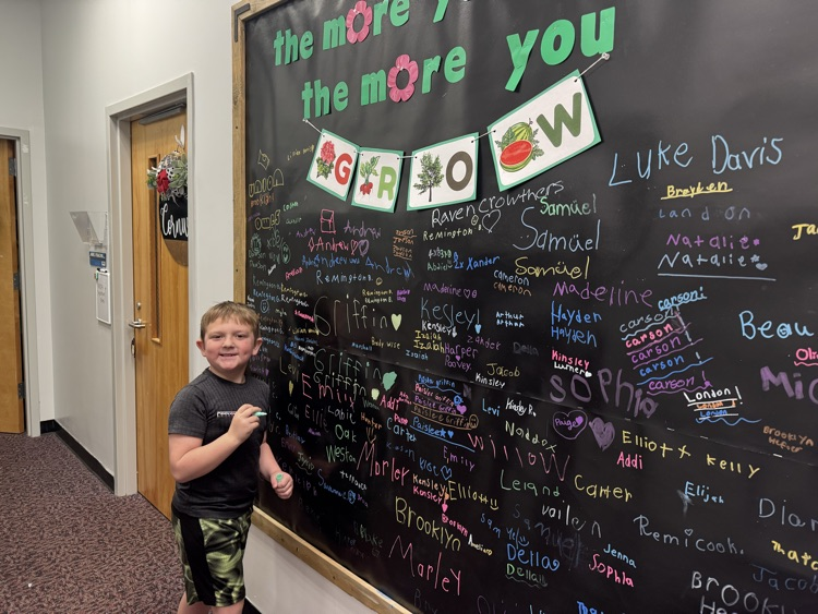 Remington got to sign the WOF for passing his addition facts👍🏼Keep up the hard work!!