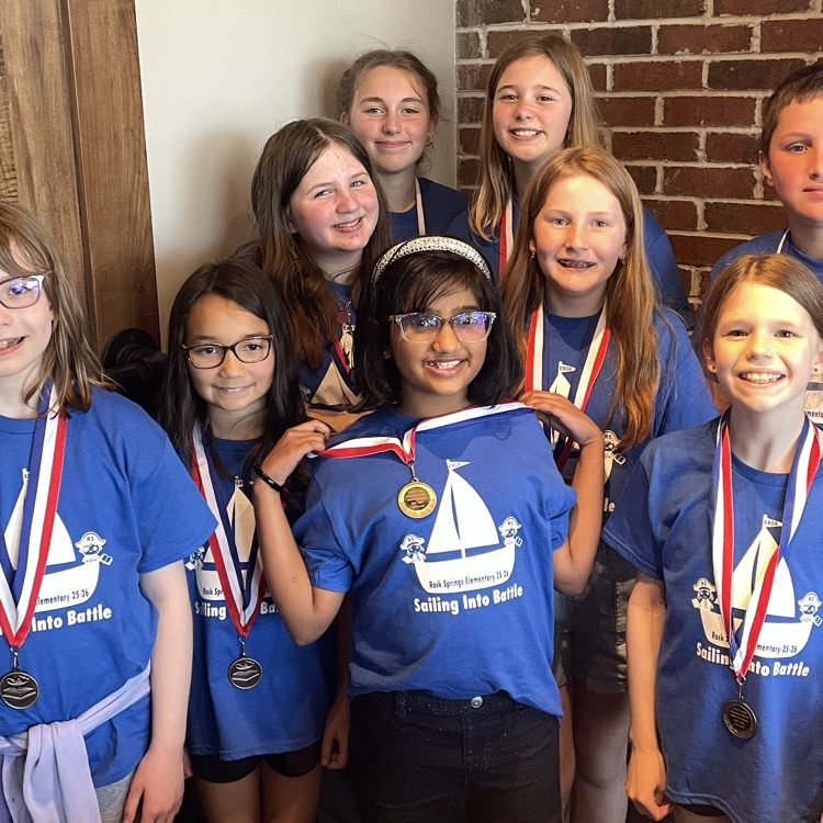 Rock Springs Battle of the Books team wearing their 3rd place medals  