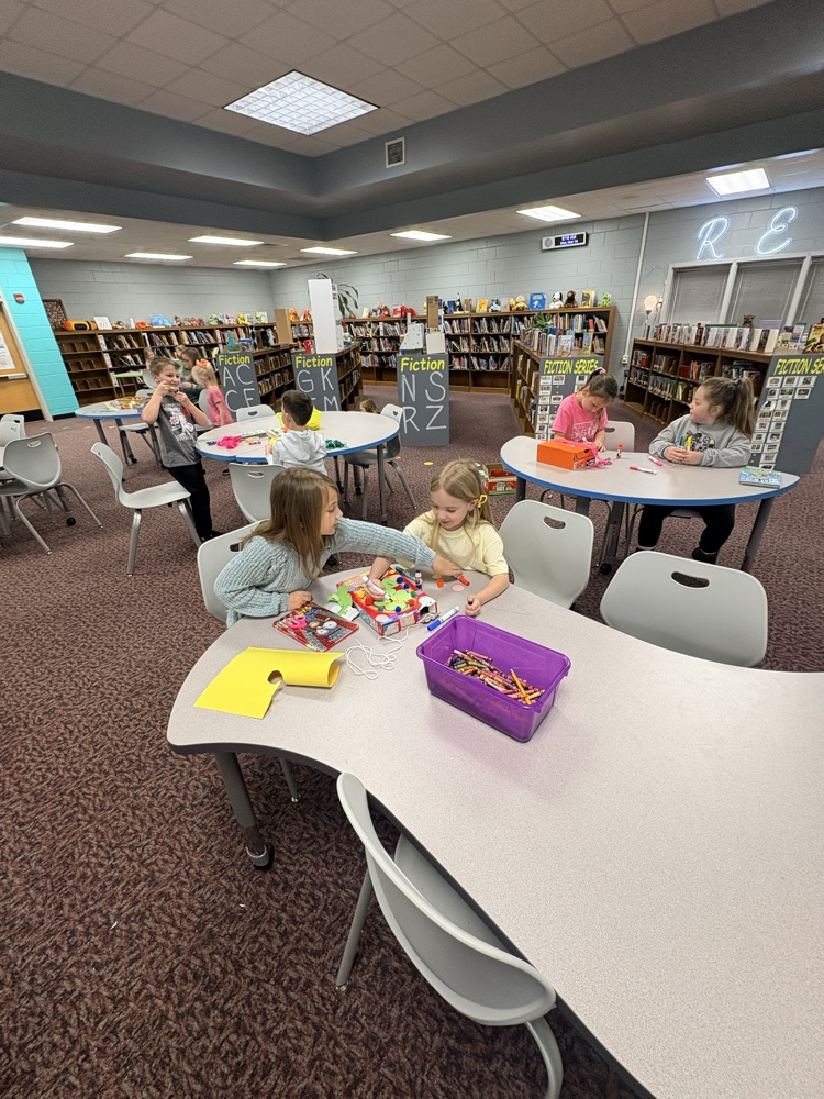Our school was full of teamwork and creativity as Mrs. Helms’ 2nd grade class partnered with Mrs. Pearson’s kindergarten class as Owl Buddies to make leprechaun traps! ☘️
