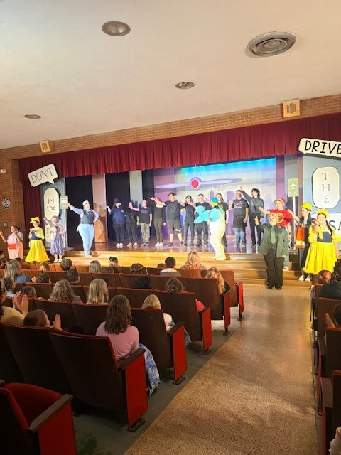 A huge THANK YOU to the talented students from West Lincoln for putting on such an amazing performance of Don’t Let the Pigeon Drive the Bus! for our students today.  Our hallways are still buzzing with excitement! It was such a treat to see the creativity and hard work you put into the show. You definitely inspired some future actors and actresses in our classrooms today!