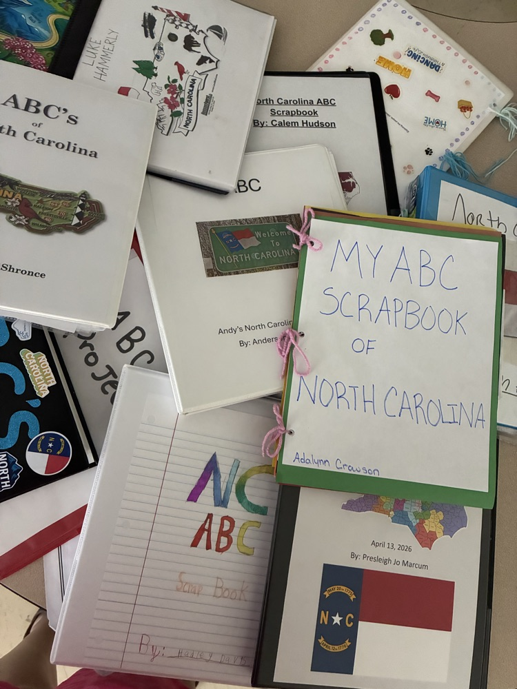 Mrs. Reeder’s class’ NC scrapbooks in a pile (part 2)