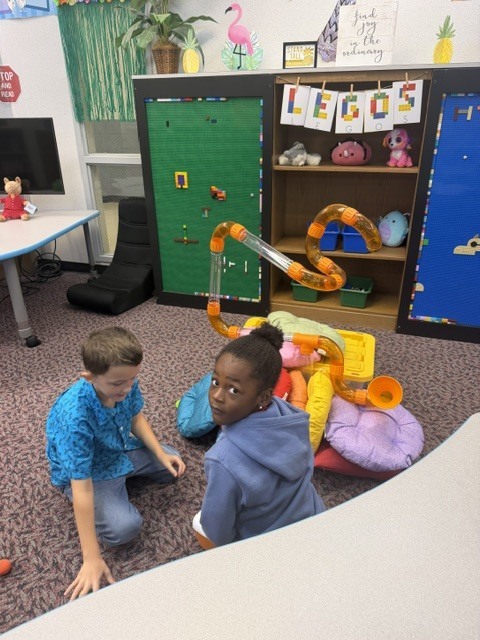 Students exploring with Air Toobz
