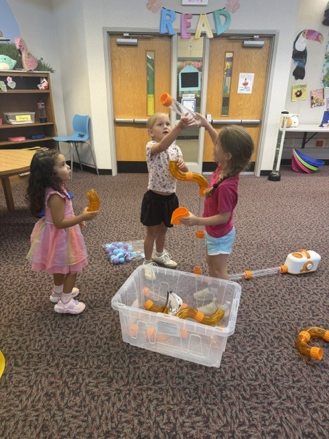Students exploring with Air Toobz