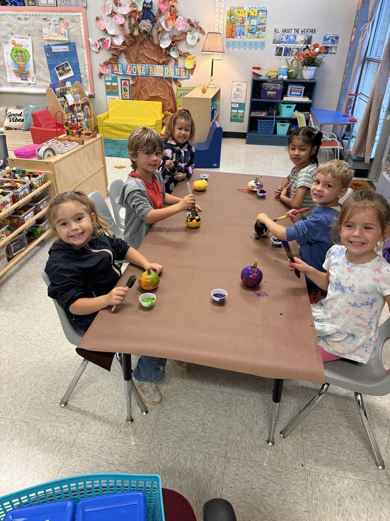 Fun Friday - Painting pumpkins in Pre-K