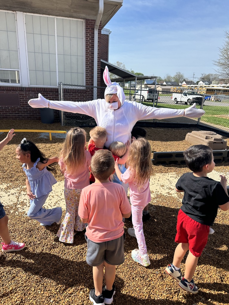 🐰Oh what fun we had hunting for Easter Eggs 🐣