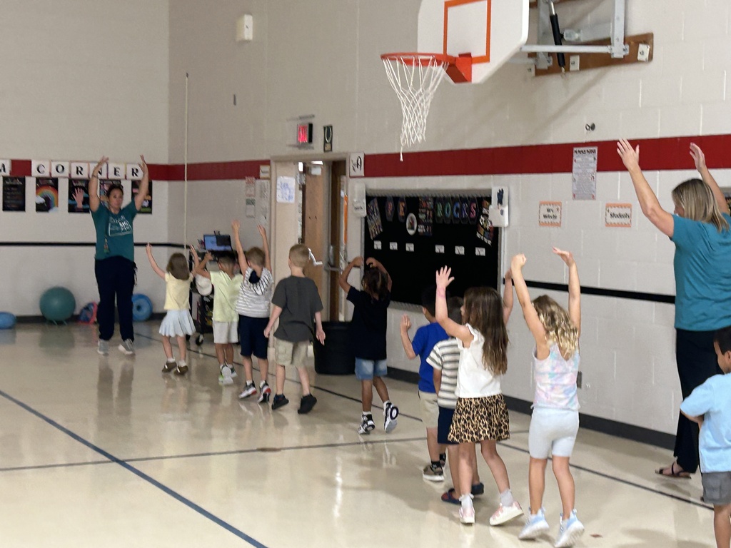 Kinder in PE