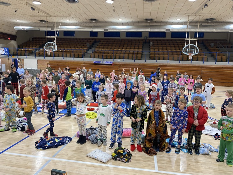 LES students enjoying our AR party.