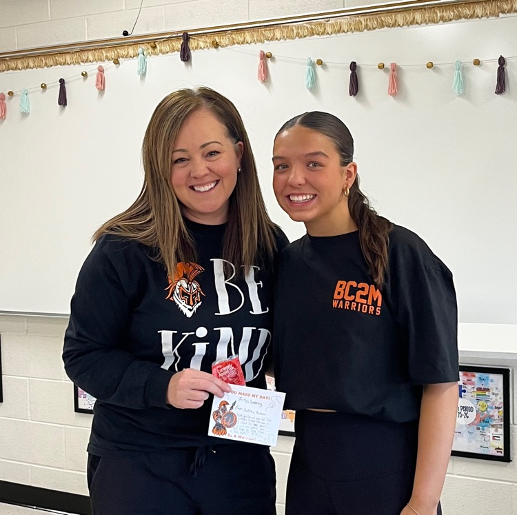 student sharing positive note