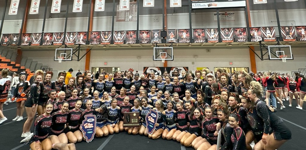 All LW cheerleaders at state qualifying competition