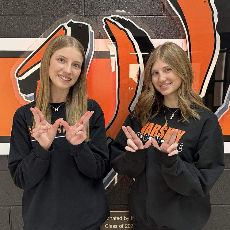 students in school spirit wear