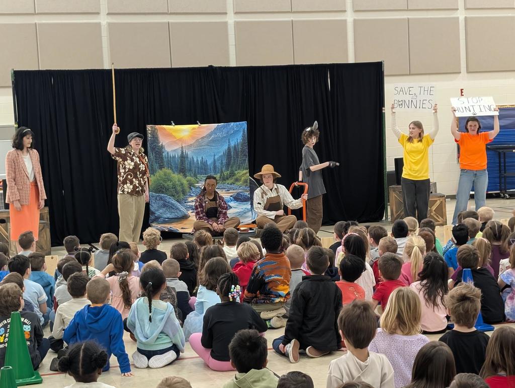 Scene 3 from the show