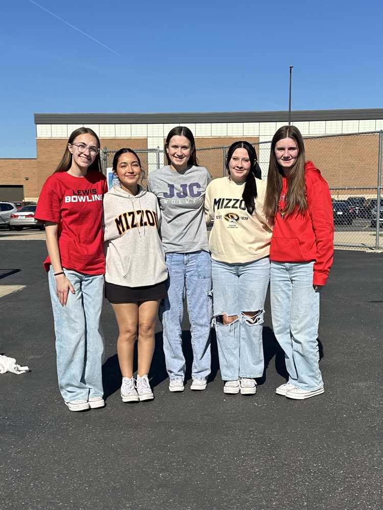 students posing for a photo