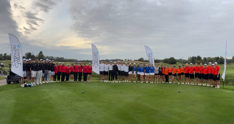 golfers from multiple schools