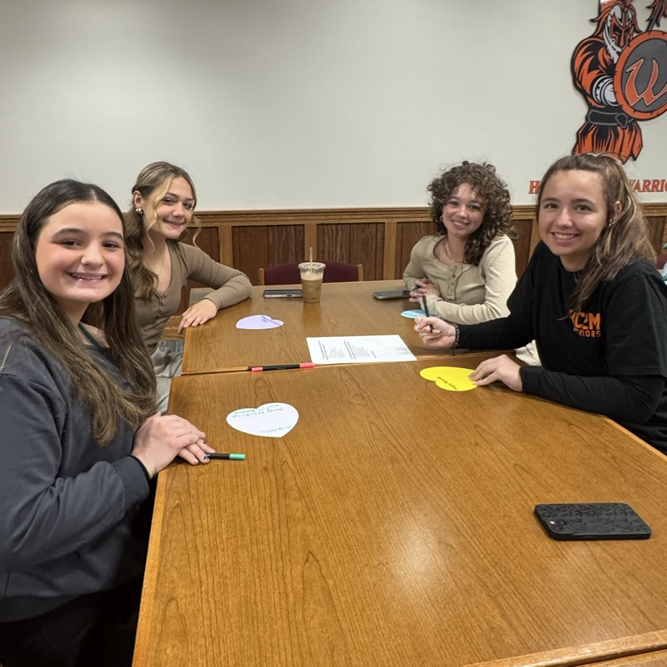 students preparing to work on gratitude notes