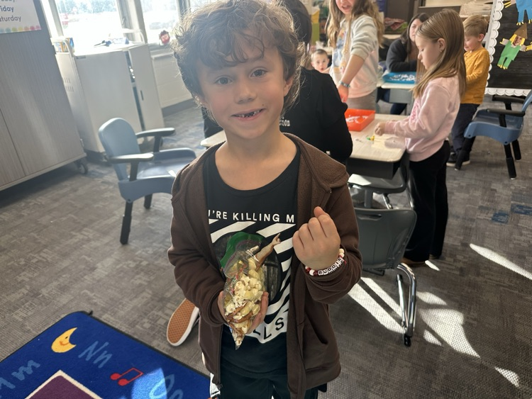 Hyatt peer buddies creating friendship bracelets and making a snack together! We love to celebrate the gift of friendship this season, and all through the year! 