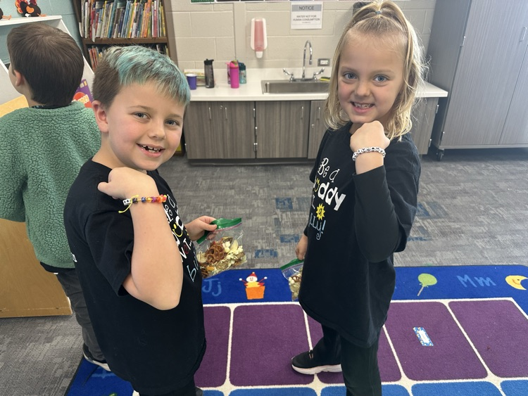 Hyatt peer buddies creating friendship bracelets and making a snack together! We love to celebrate the gift of friendship this season, and all through the year! 