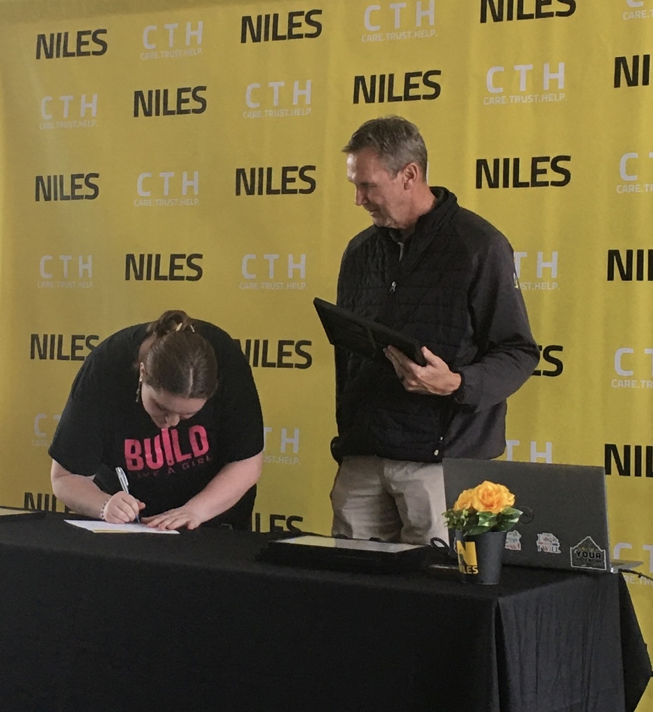 Signing Picture