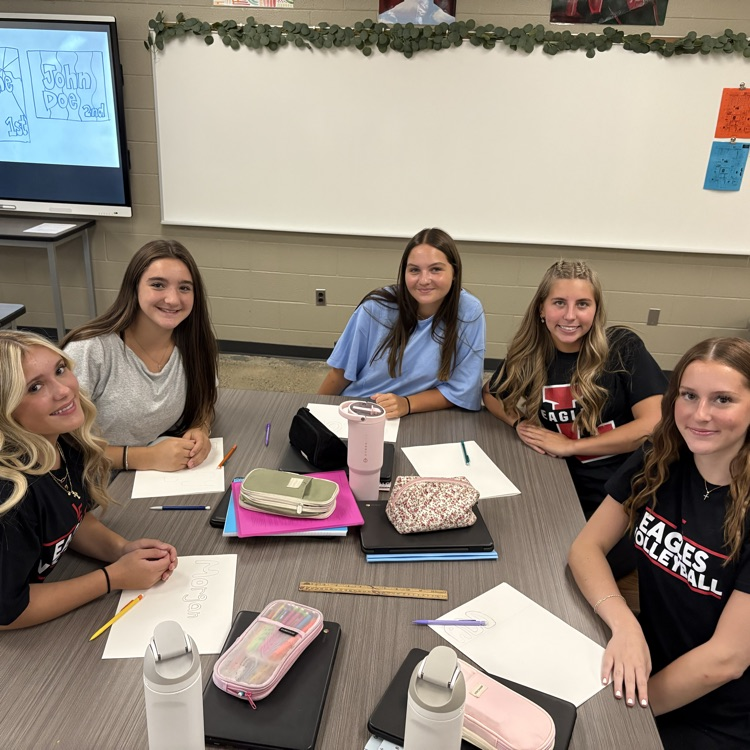 students in art class 