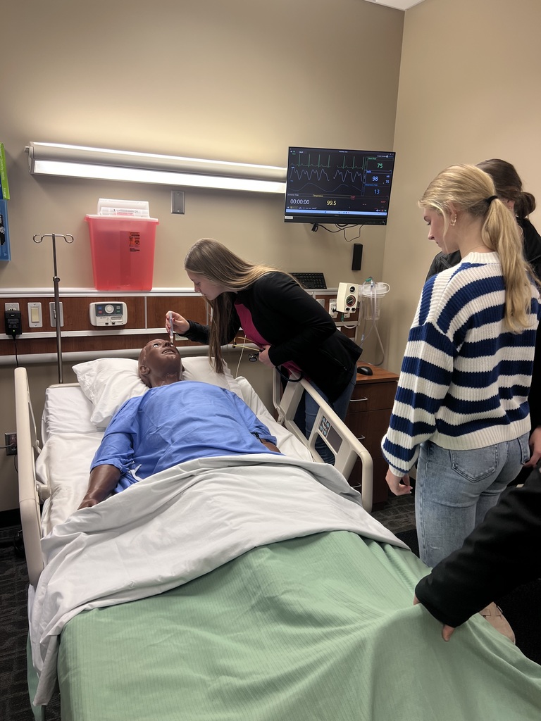 Students at the discover nursing day at NECC