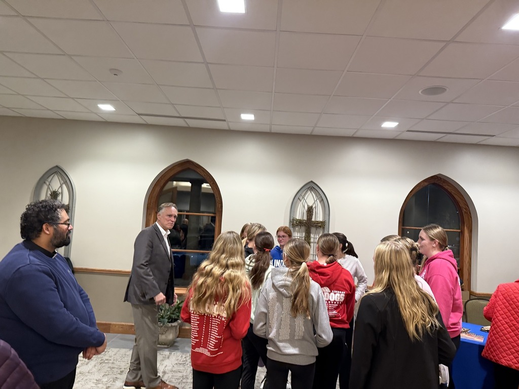 Lindsay Academy students attending Meet the Herbecks in Columbus