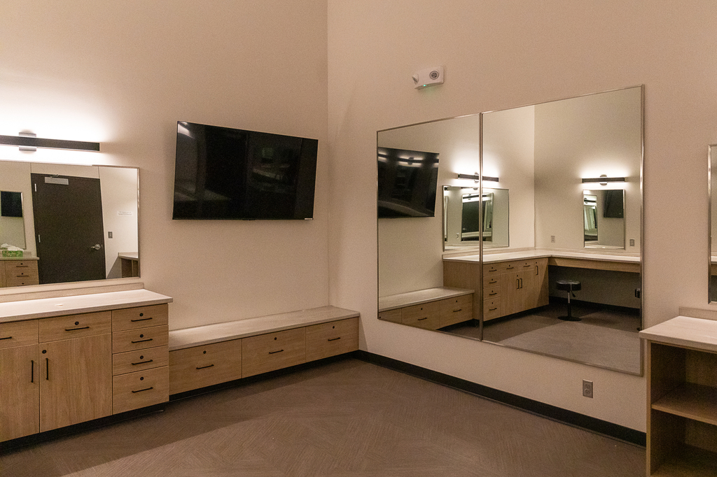 Interior photo of the multi-purpose room in the Lindsay Event Center.