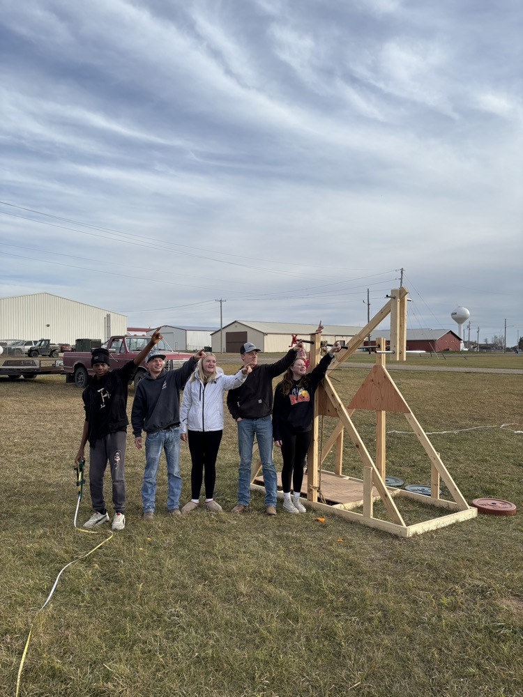 P.1 (Alexa, Lailie, Charly, Cray, Kale, Alex L, Alex H, Keegan)