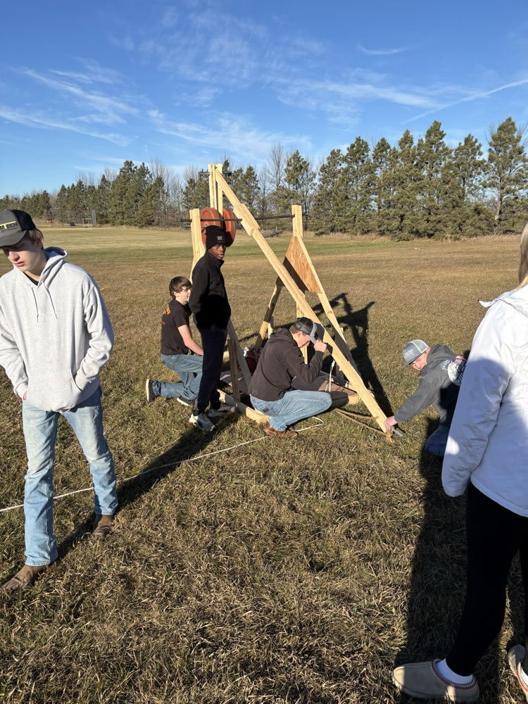 P.1 (Alexa, Lailie, Charly, Cray, Kale, Alex L, Alex H, Keegan)