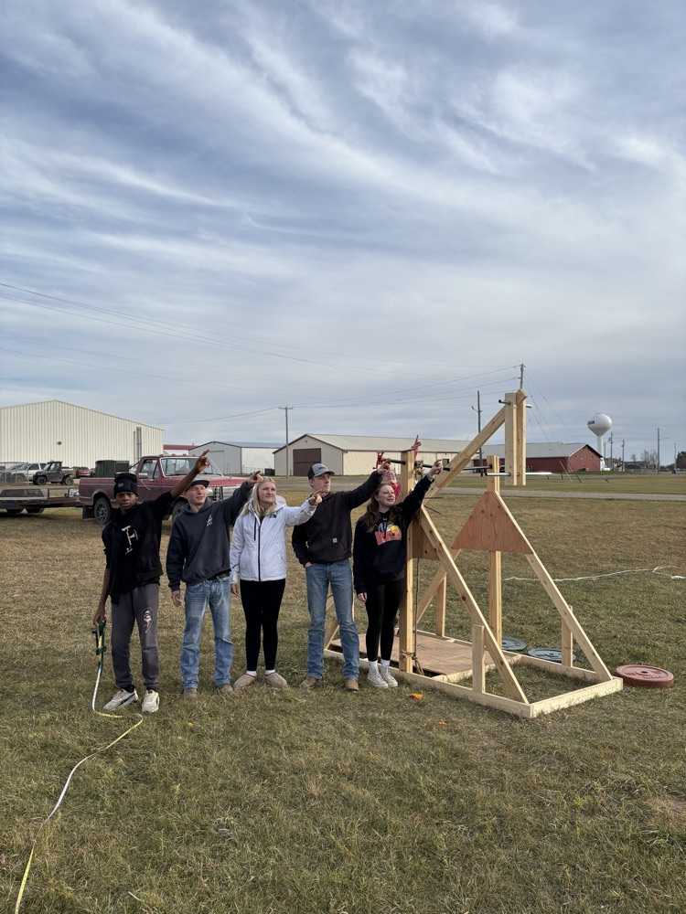 P.1 (Alexa, Lailie, Charly, Cray, Kale, Alex L, Alex H, Keegan)