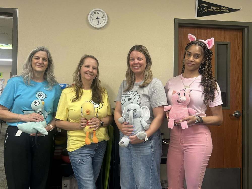 First grade teachers dress up as Mo Willem book characters