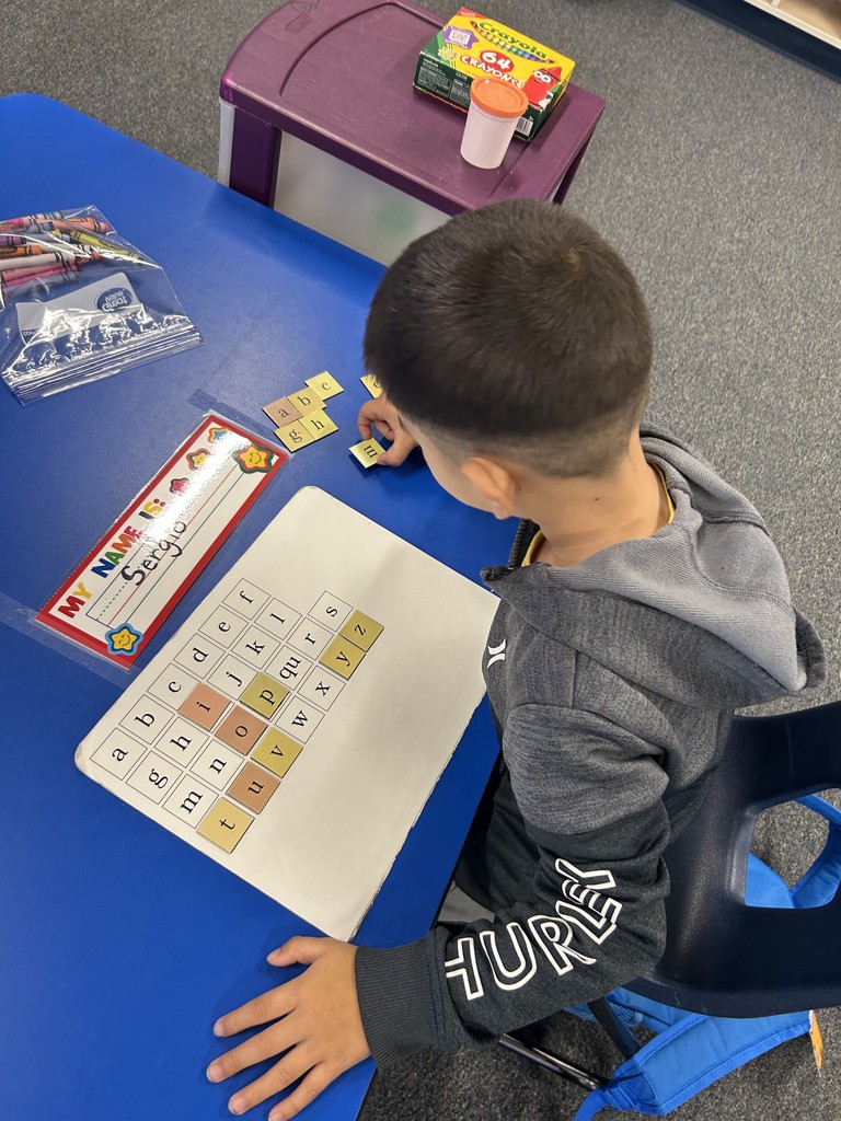 Kindergarten students in reading centers