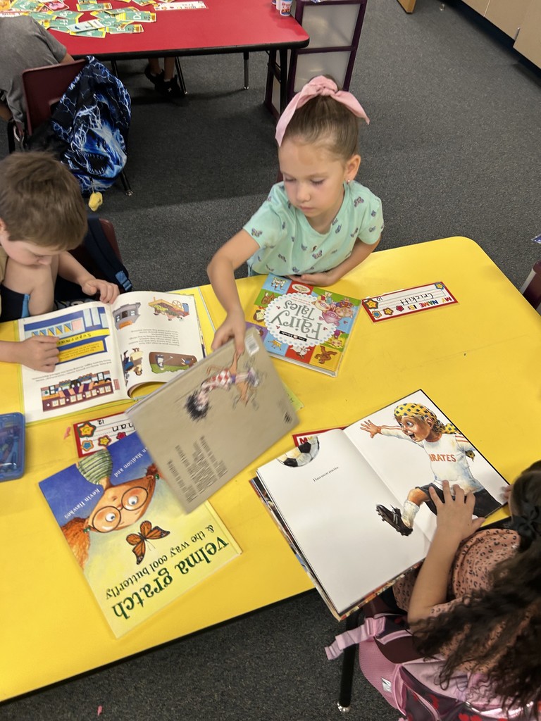 Kindergarten students reading
