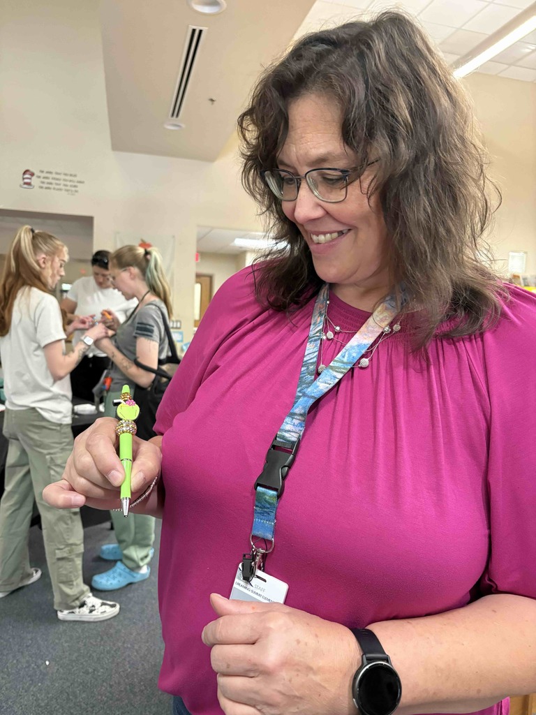 teachers building pens
