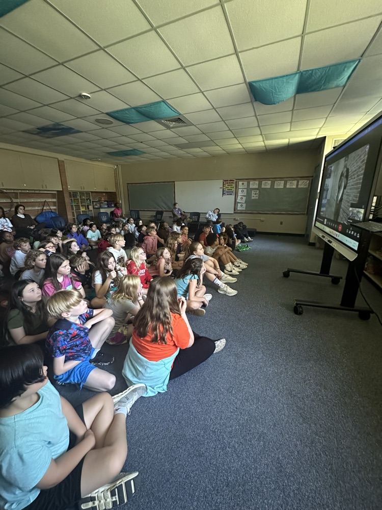 5th graders watching zoom