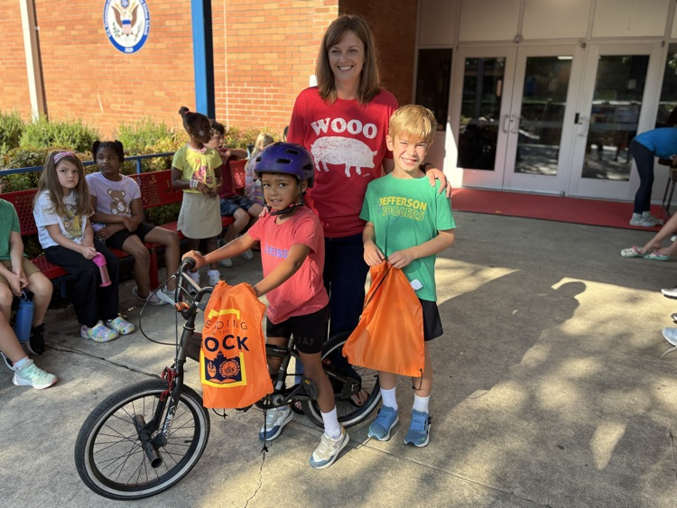winners with prizes