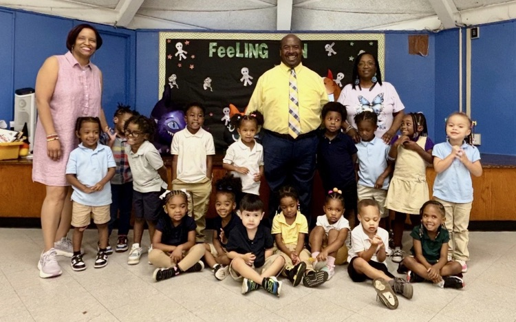 Ms. Broadway & Ms. O’Gwin’s preK3 class photo with Principal Harris!