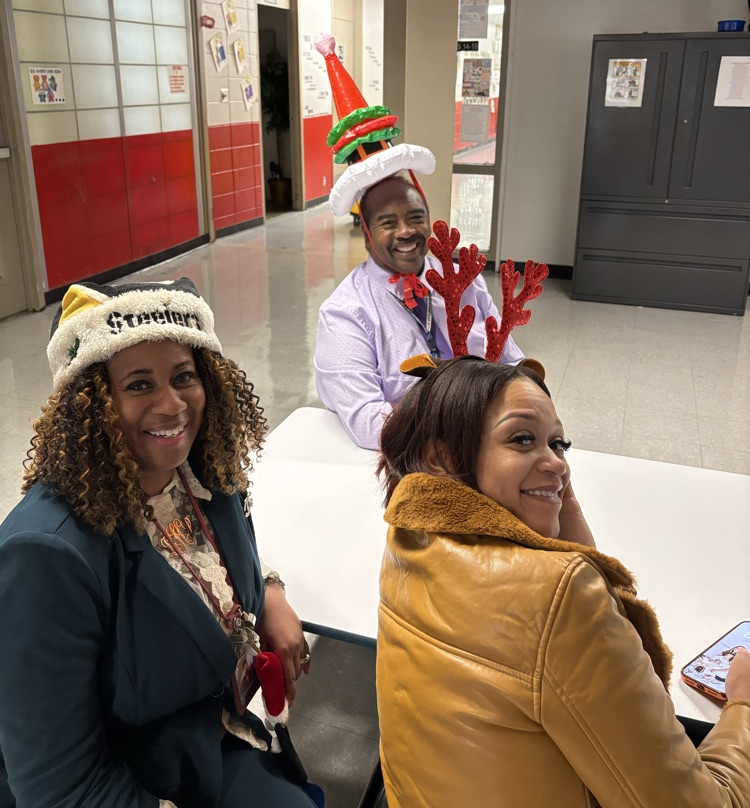 Holiday hats & headgear!